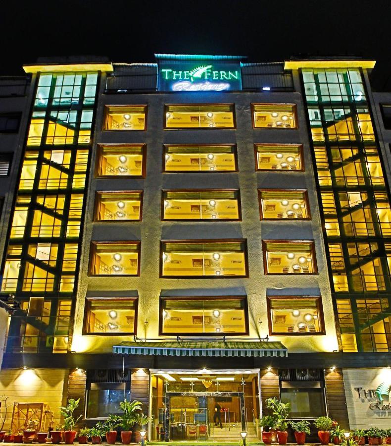 Hotel The Fern Residency Noida Esterno foto