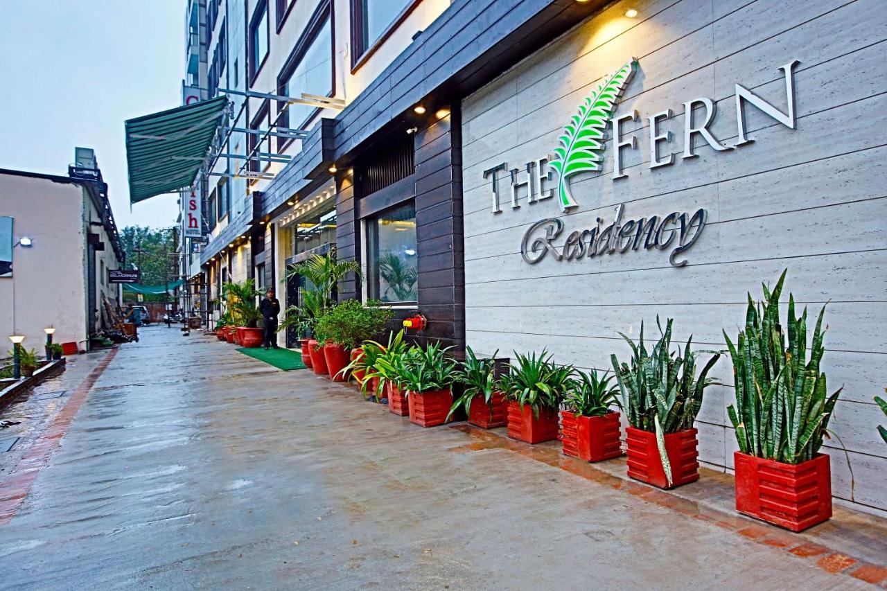 Hotel The Fern Residency Noida Esterno foto
