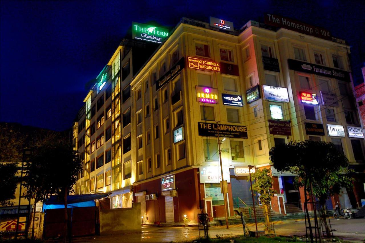 Hotel The Fern Residency Noida Esterno foto